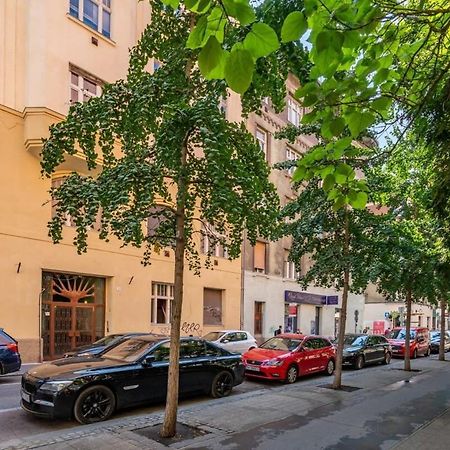 Mini Ultra Central Studio Budapest Eksteriør billede
