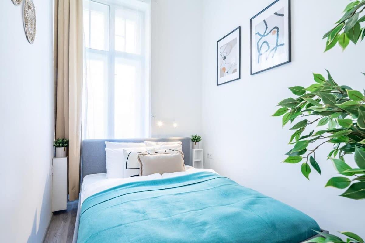 Mini Ultra Central Studio Budapest Eksteriør billede
