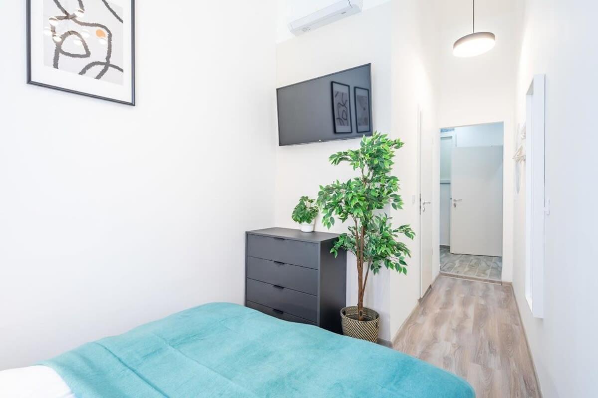 Mini Ultra Central Studio Budapest Eksteriør billede